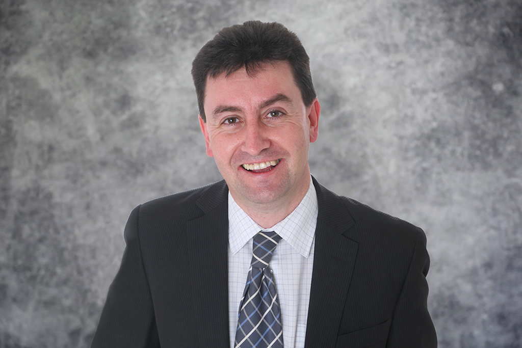 Mark Williams on grey background_Web Res