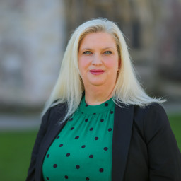 Amy Laver